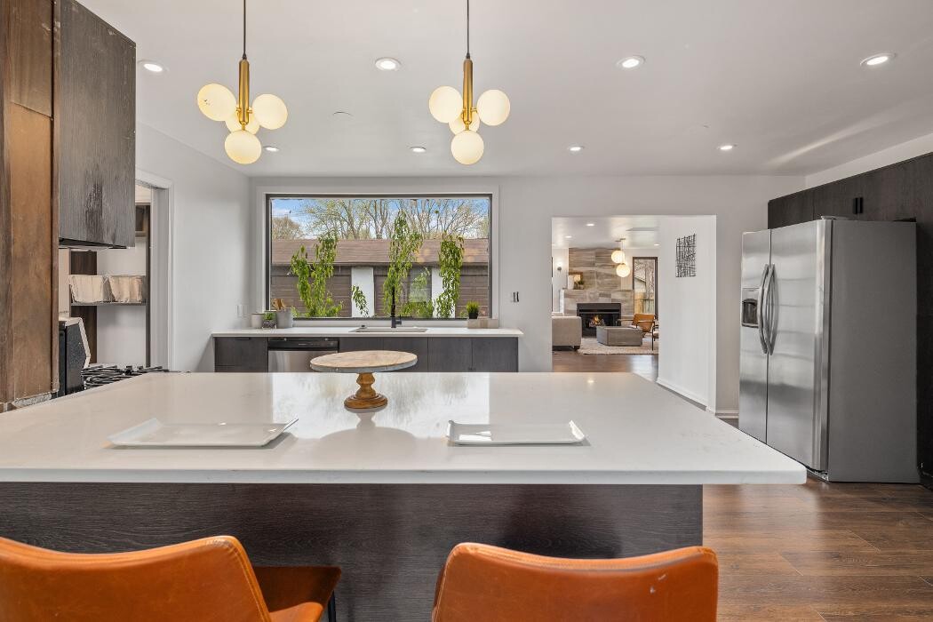 Images Team Peterson-Jackson Real Estate Professionals