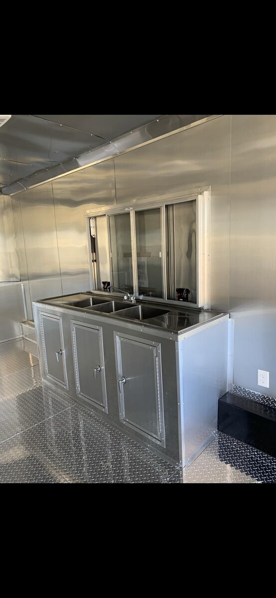 Images Colony City Cargo, LLC