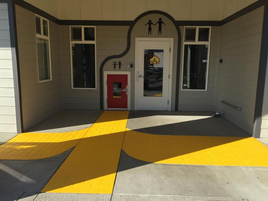 Images NICOV SERVICES LLC PAINTING