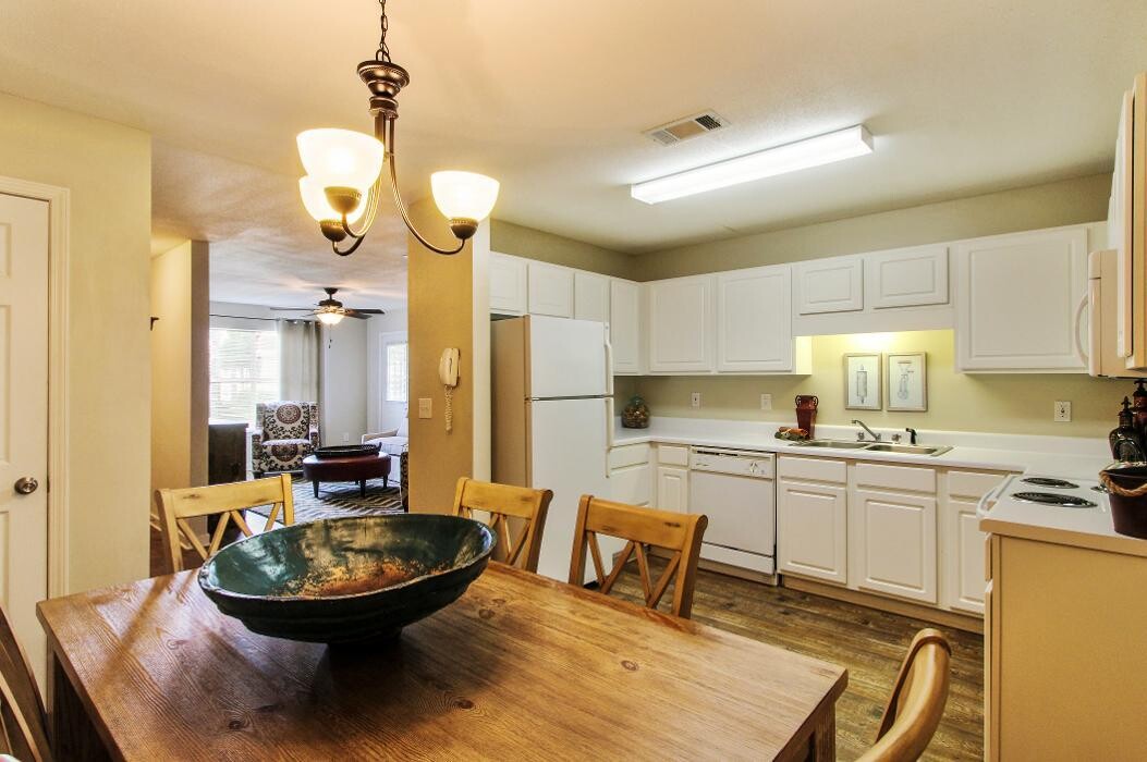 Images The Vineyard At Castlewoods Apartment Homes