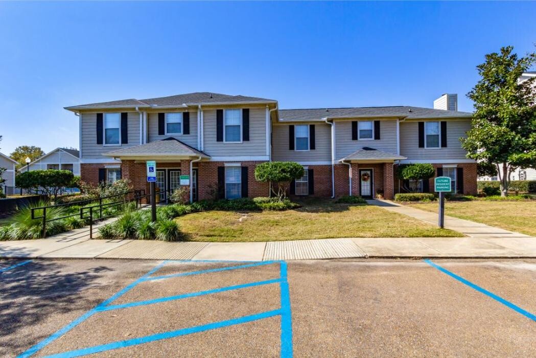 Images The Vineyard At Castlewoods Apartment Homes