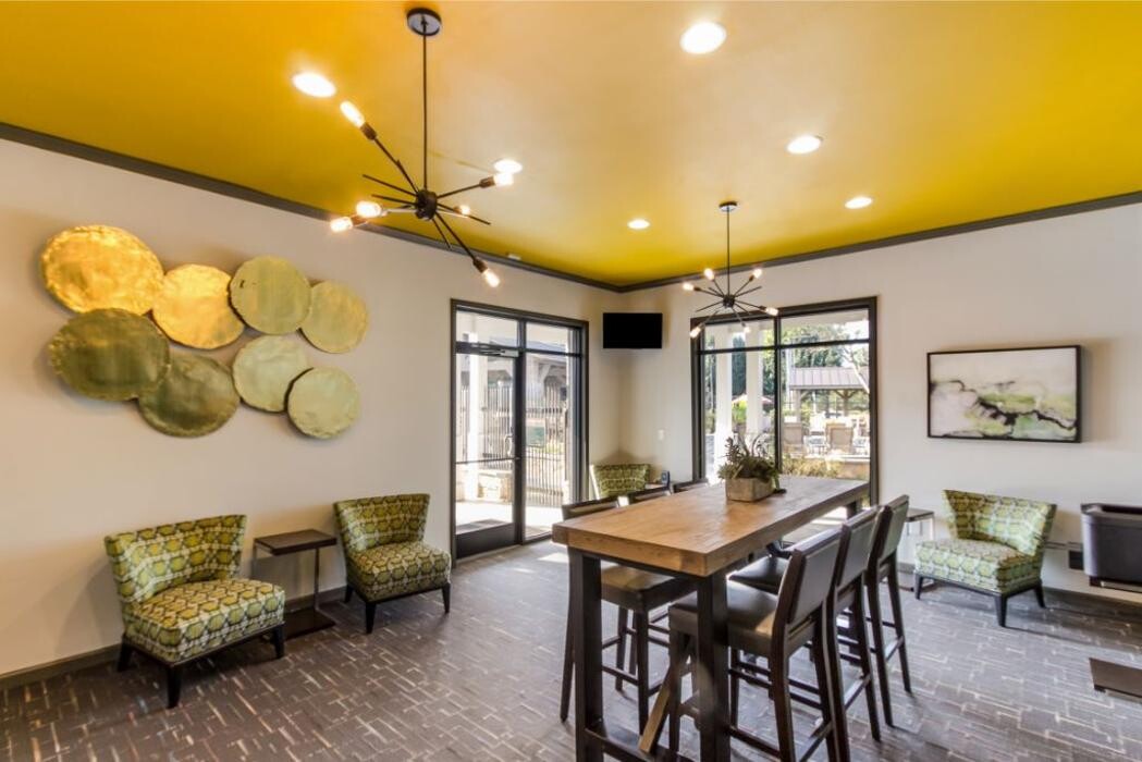 Images Highpointe At Crossgates Apartment Homes