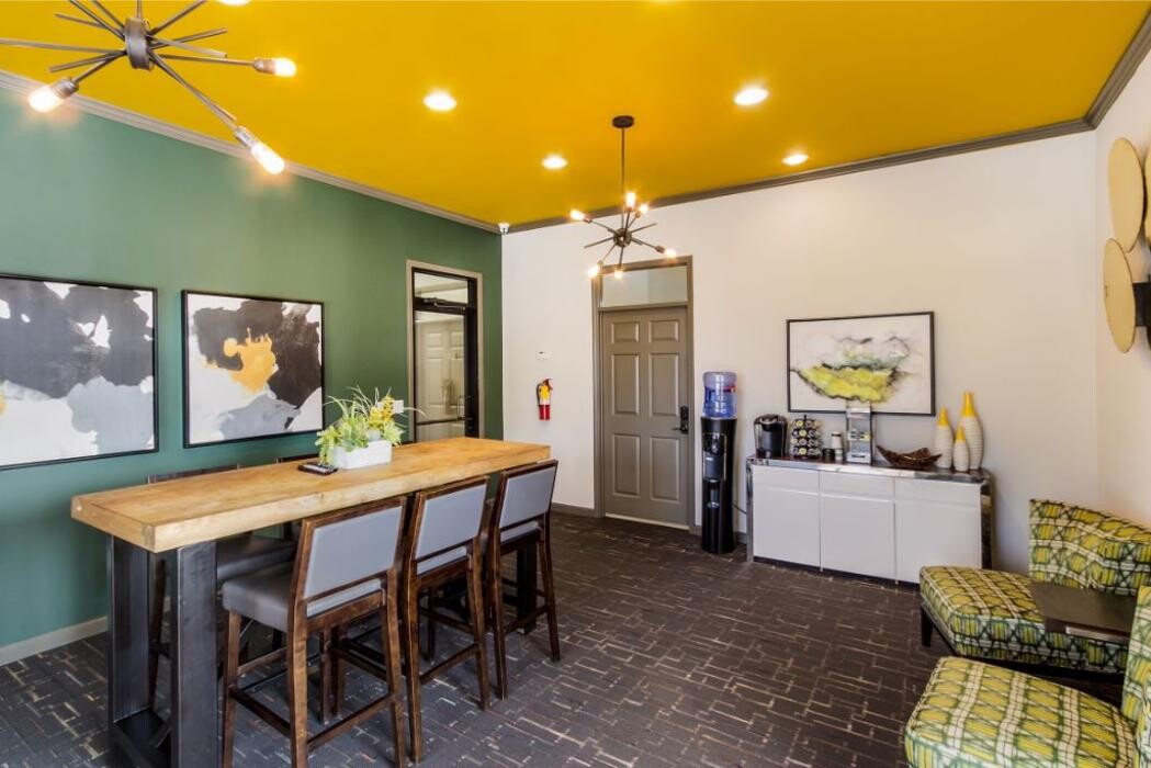 Images Highpointe At Crossgates Apartment Homes