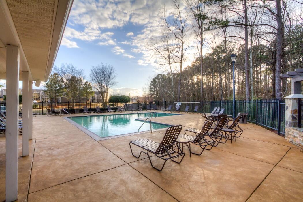 Images Highpointe At Crossgates Apartment Homes