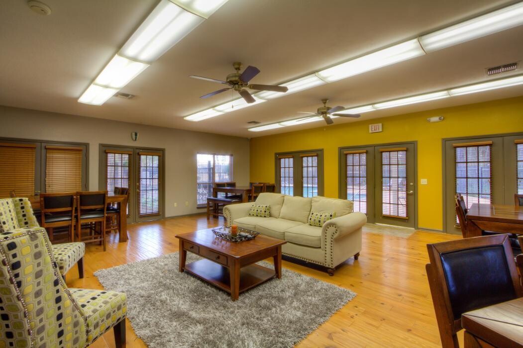 Images Highpointe At Crossgates Apartment Homes