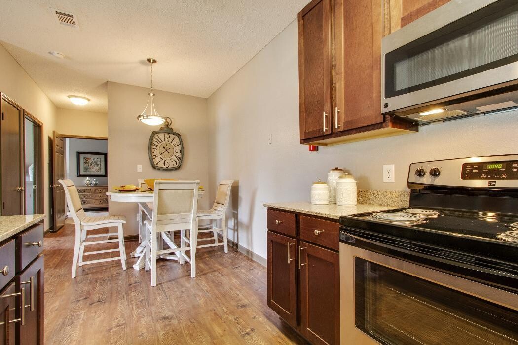 Images Highpointe At Crossgates Apartment Homes