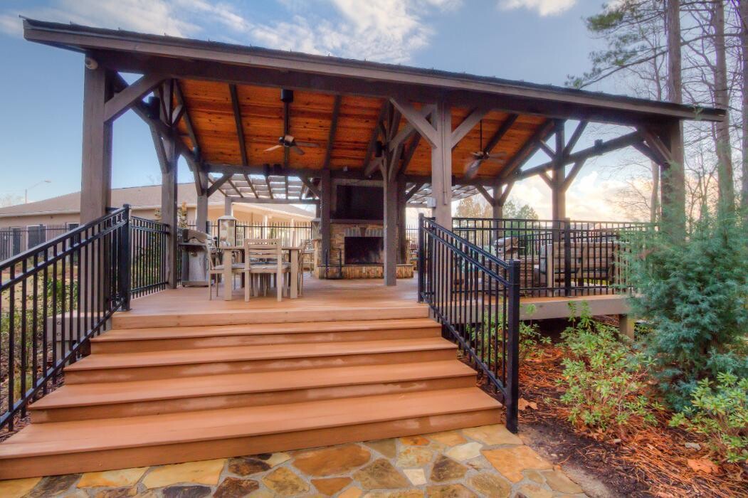 Images Highpointe At Crossgates Apartment Homes