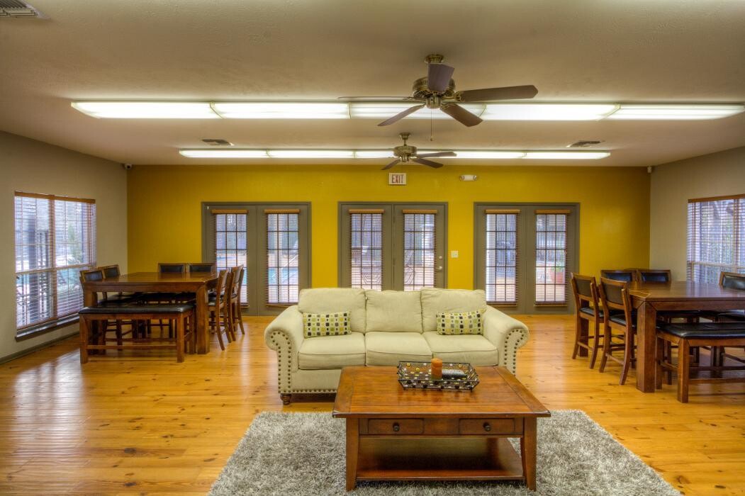 Images Highpointe At Crossgates Apartment Homes