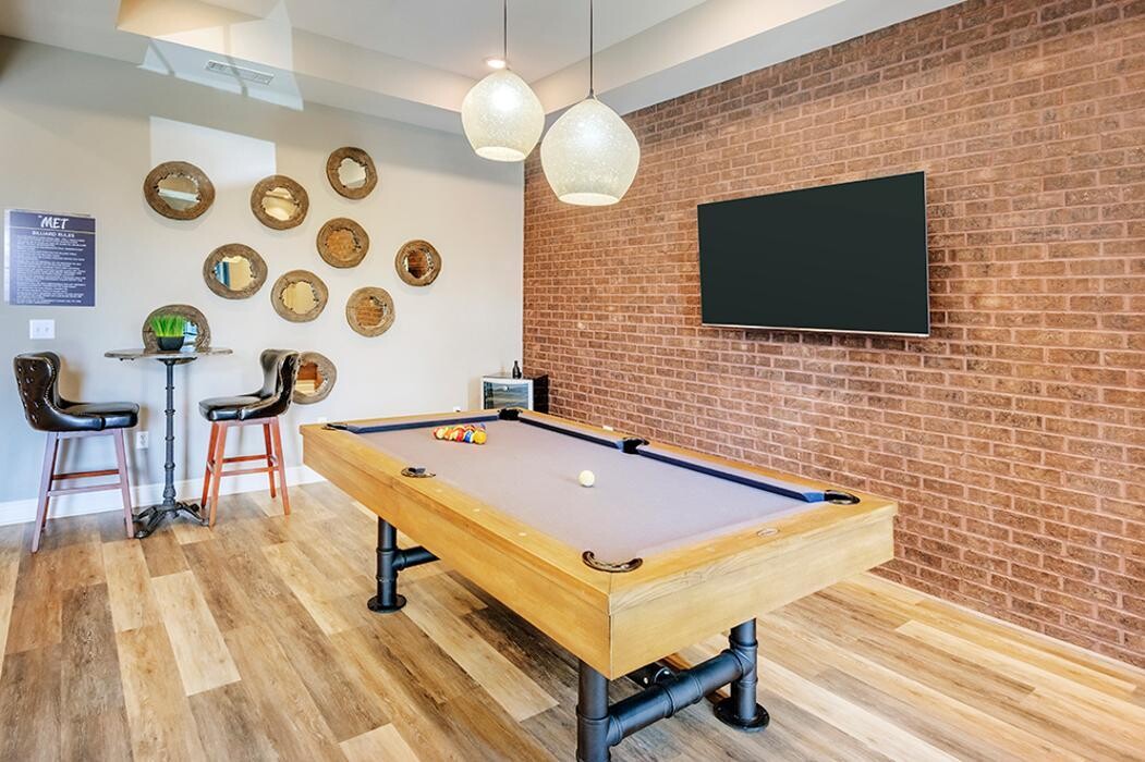 Images The Met Apartments