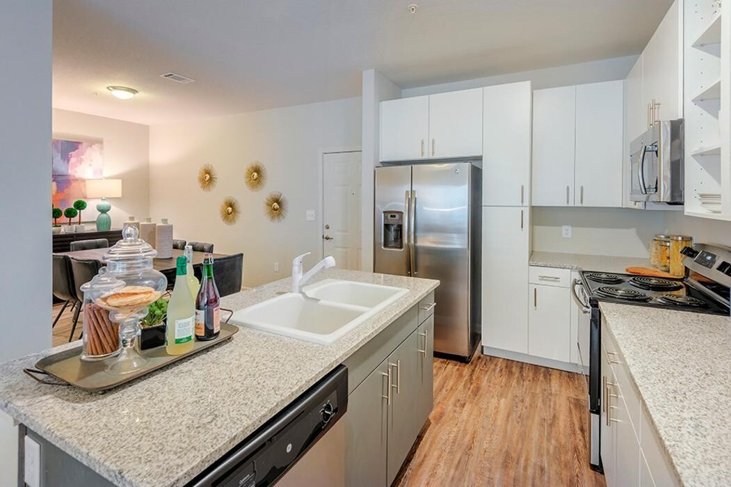 Images The Met Apartments