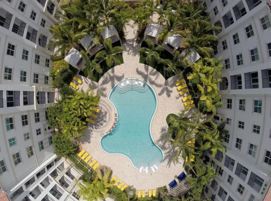 Images AMLI Sawgrass Village