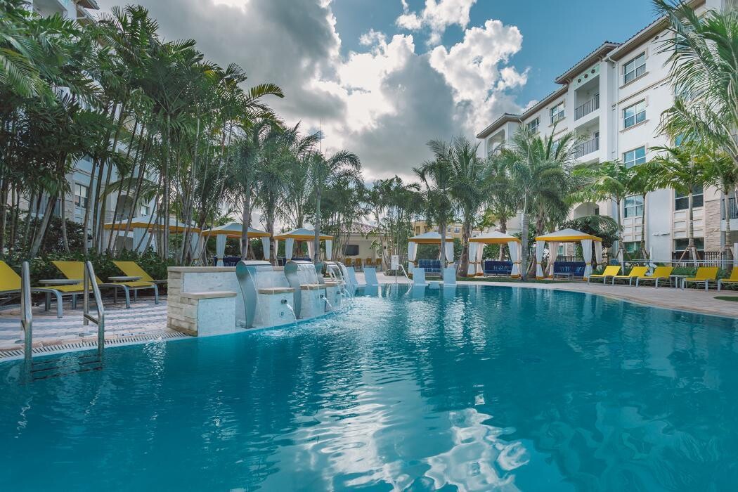 Images AMLI Sawgrass Village