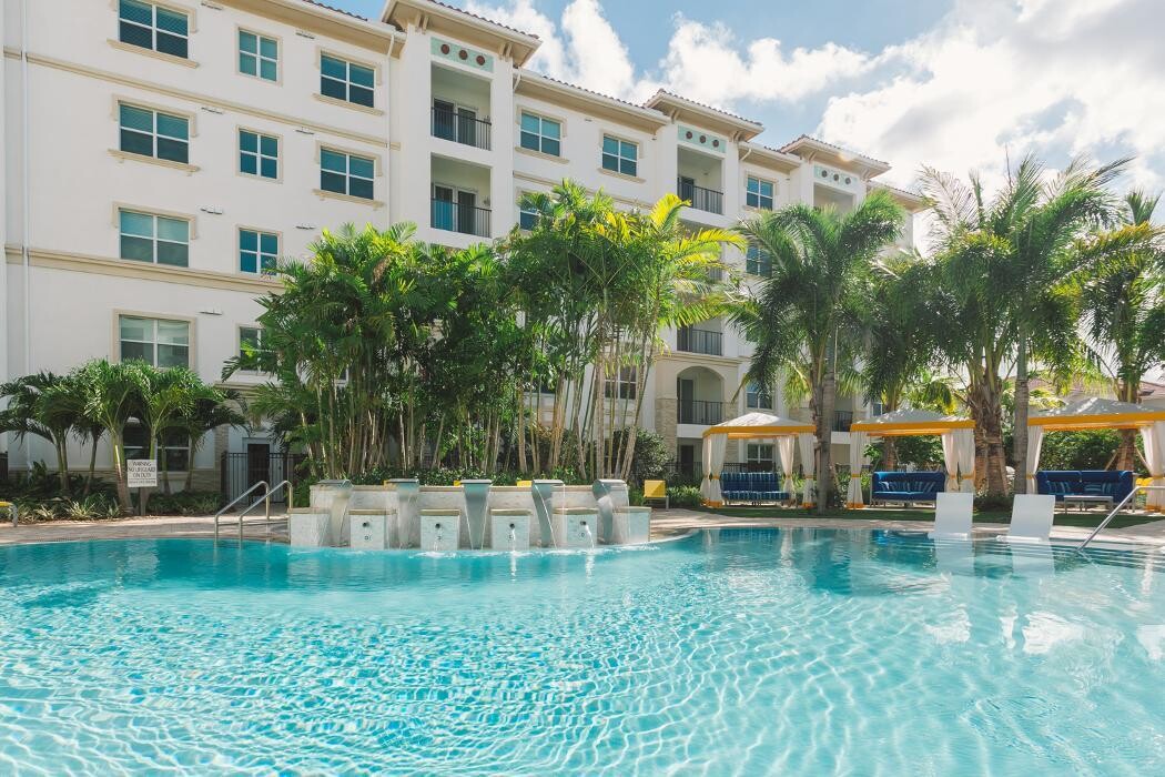 Images AMLI Sawgrass Village