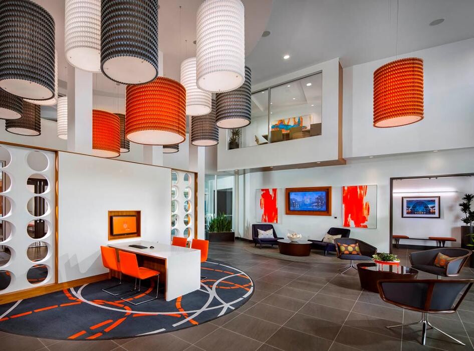Images AMLI Uptown Orange