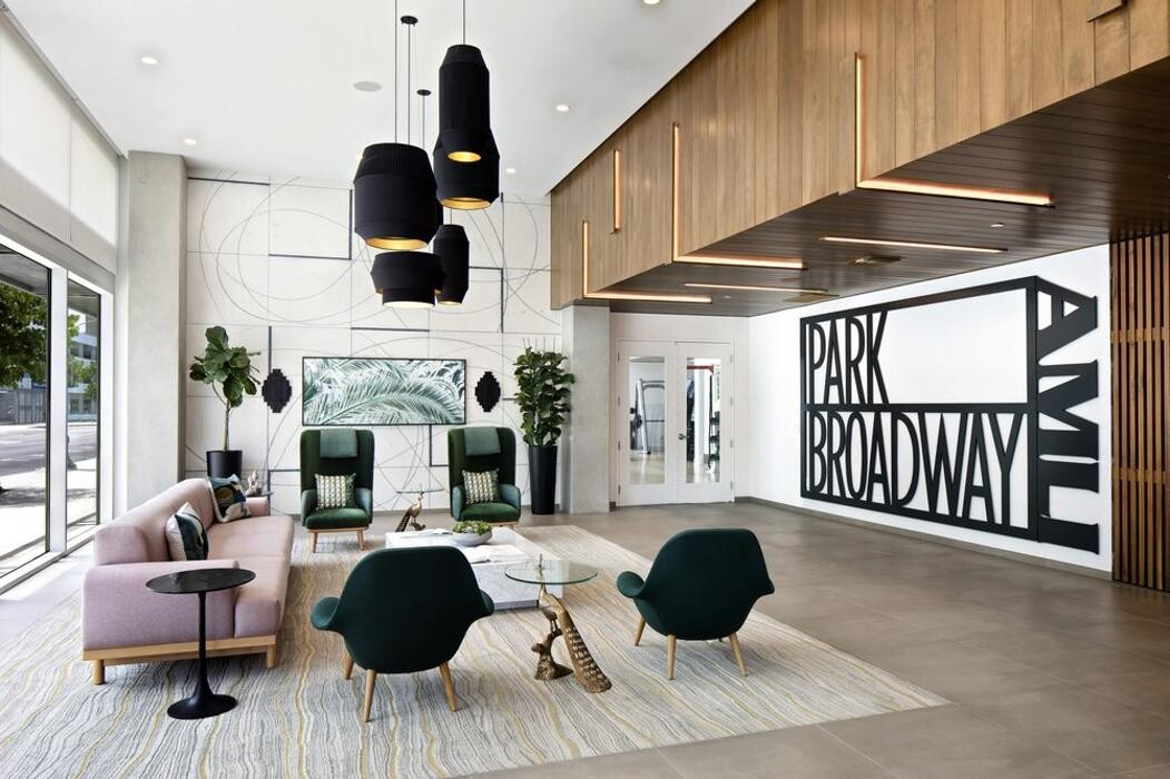 Images AMLI Park Broadway