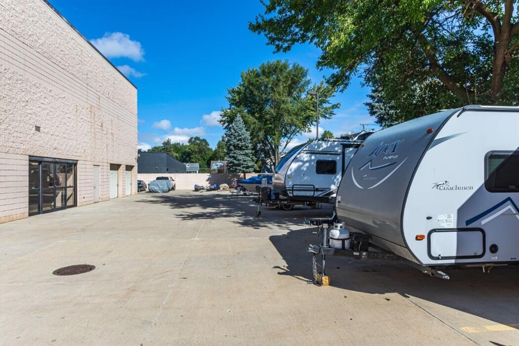 Images National Storage Centers - Royal Oak