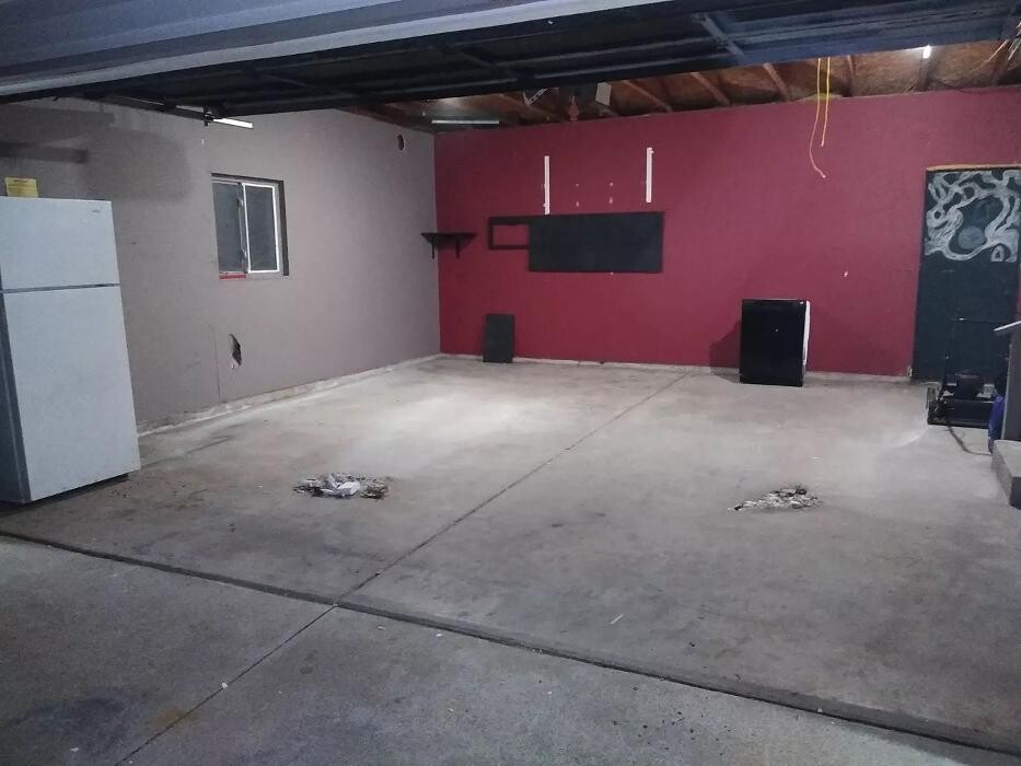 Images A&J Haul Away