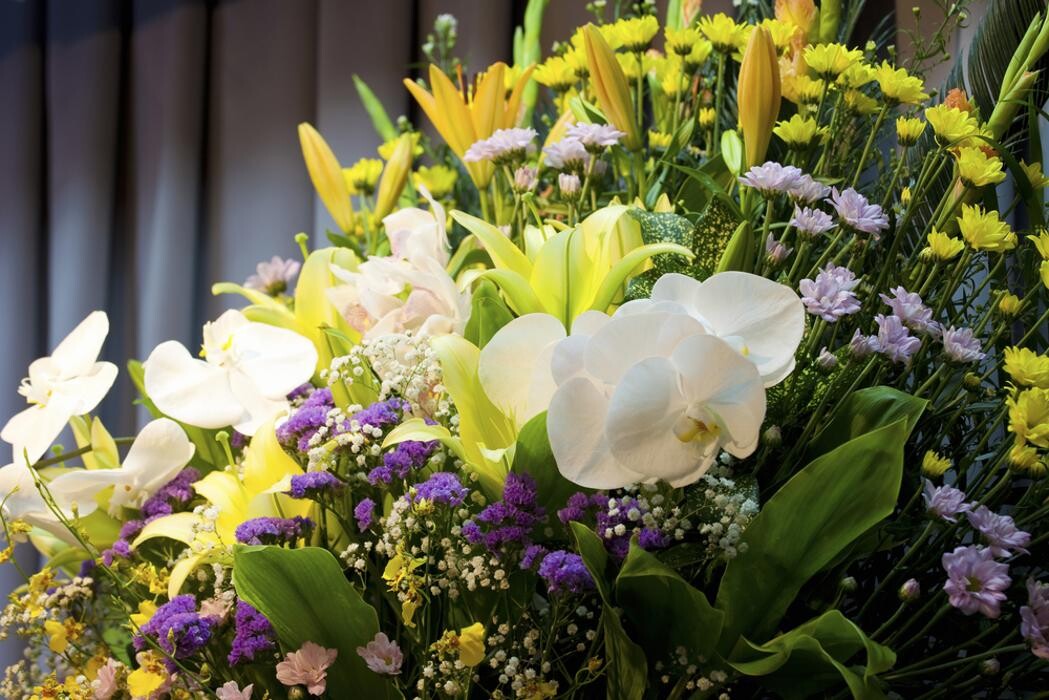 Images Wallace & Wallace, Inc. Funeral Chapels & Crematory