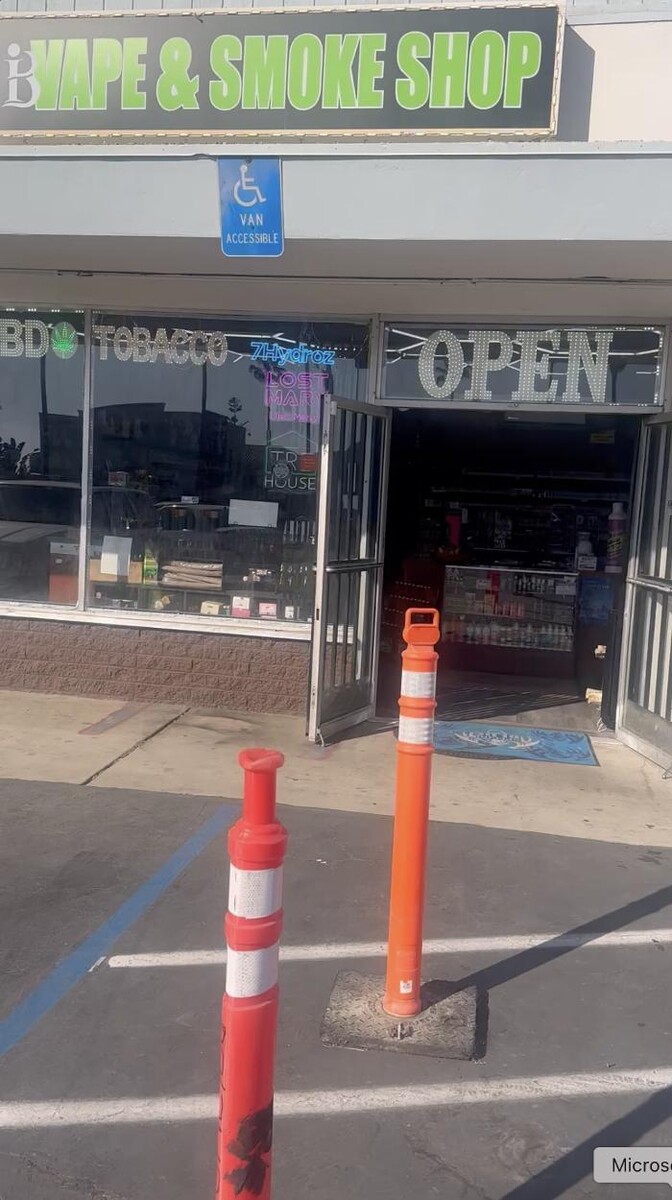 Images CoinFlip Bitcoin ATM - IB Vape & Smoke Shop (San Diego)