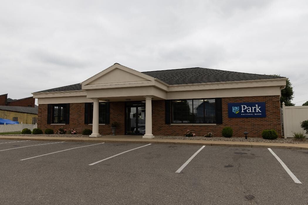 Images Park National Bank: Newcomerstown Office