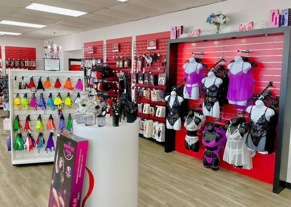 Images Adam & Eve Stores