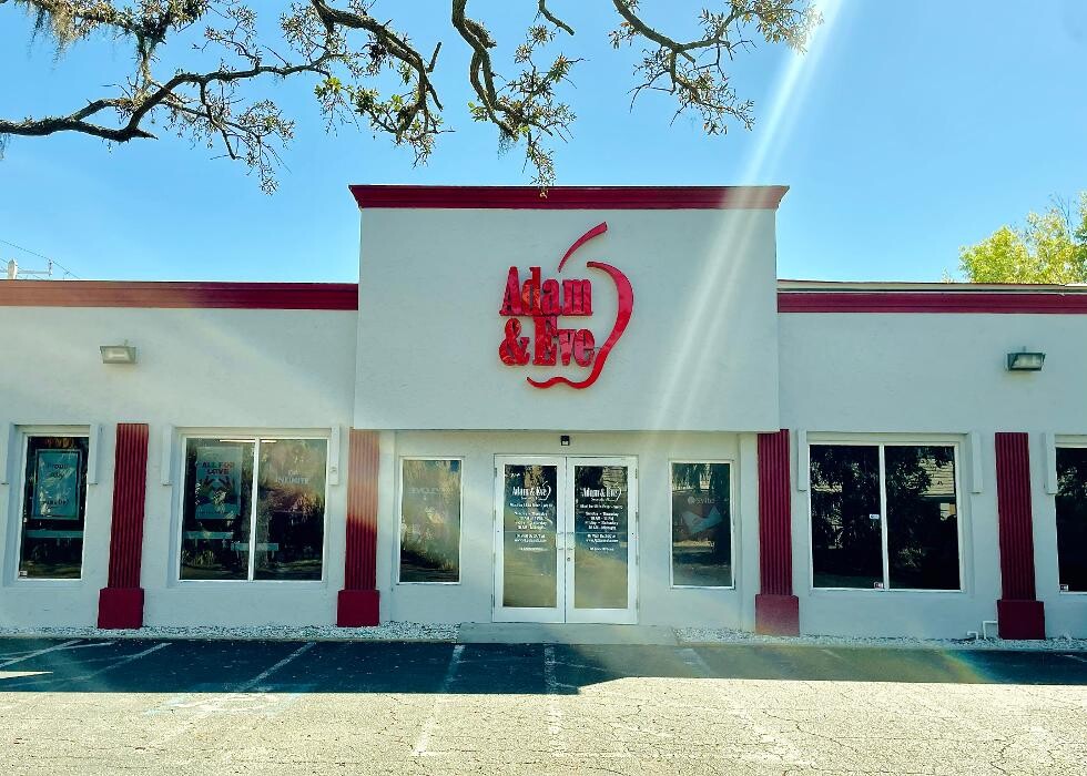 Images Adam & Eve Stores