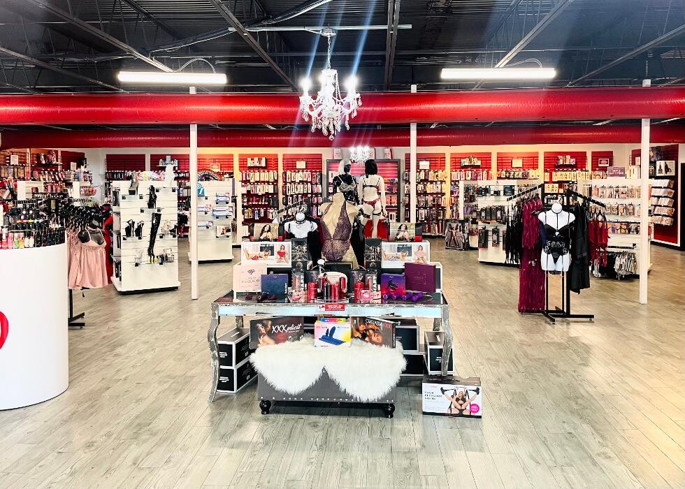 Images Adam & Eve Stores