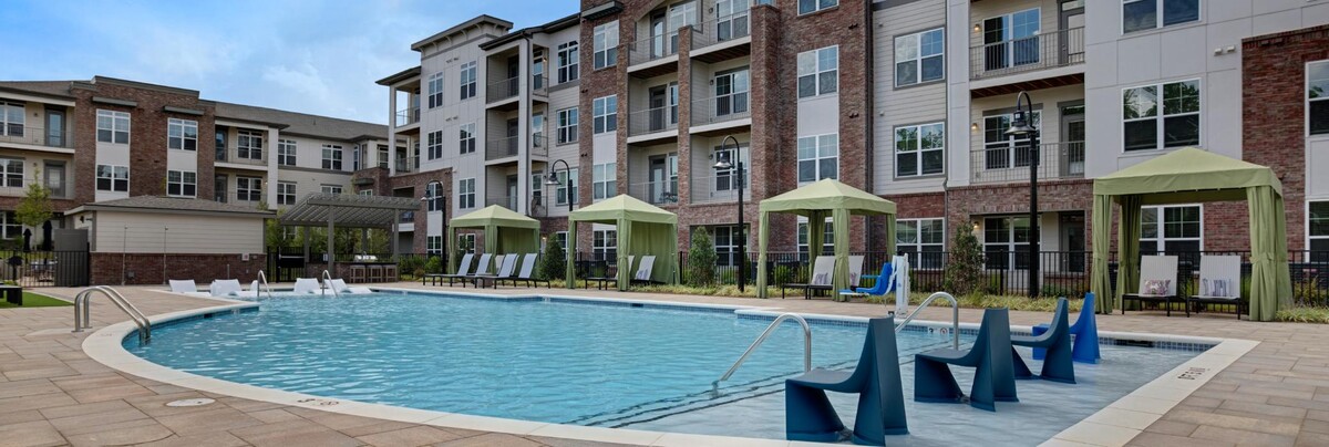 Images Apartments at Eleven240