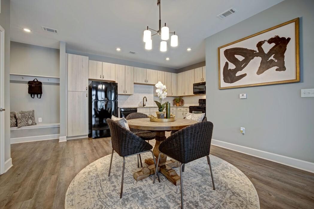 Images Apartments at Eleven240