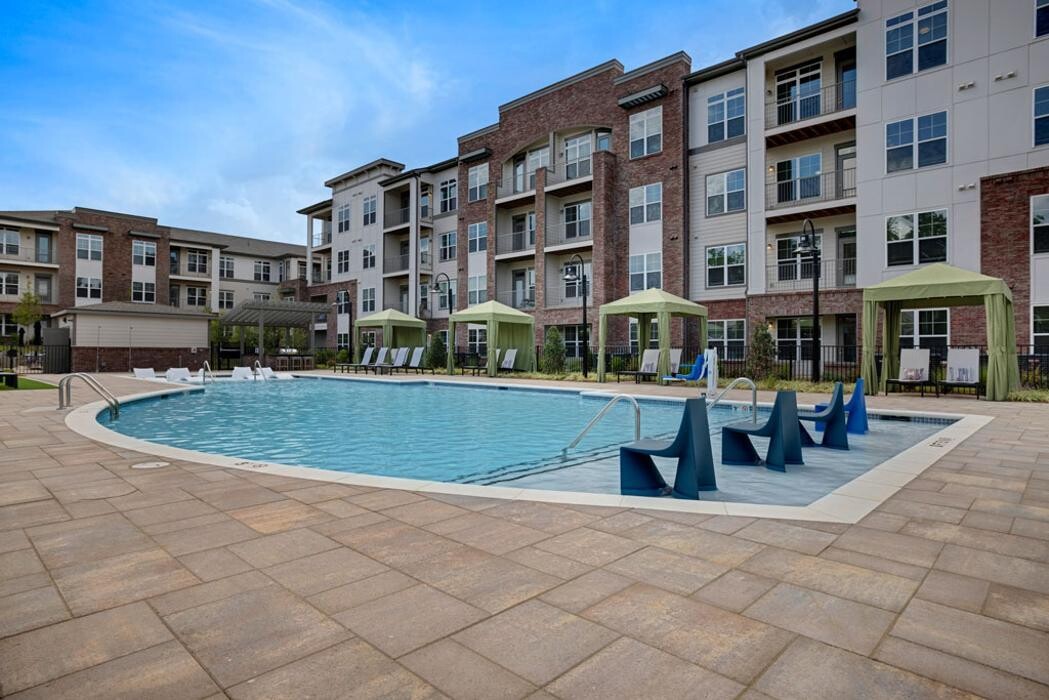 Images Apartments at Eleven240