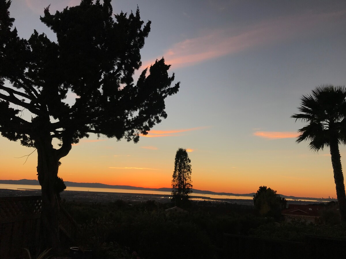 Images Georgia W. Richardson with Berkshire Hathaway Home Services