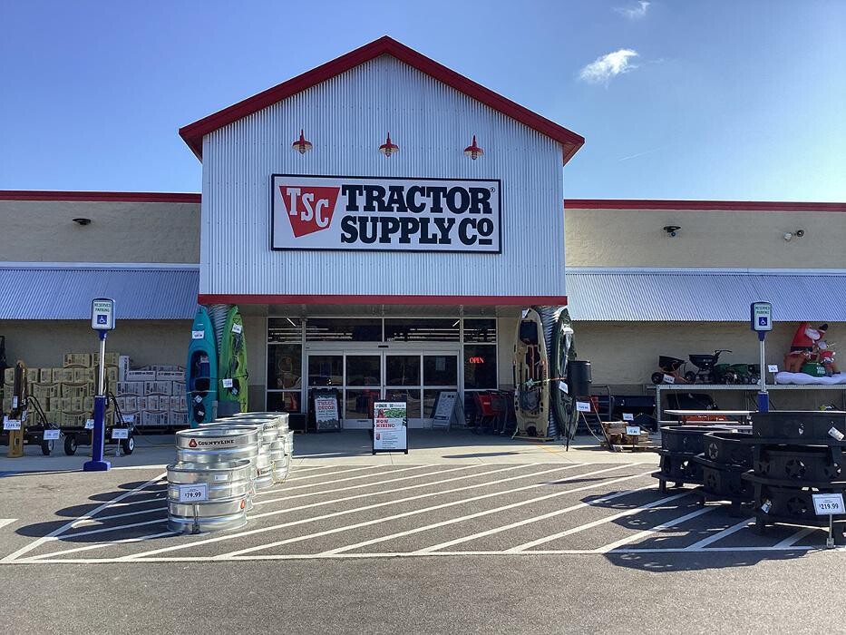 Images Tractor Supply Co.