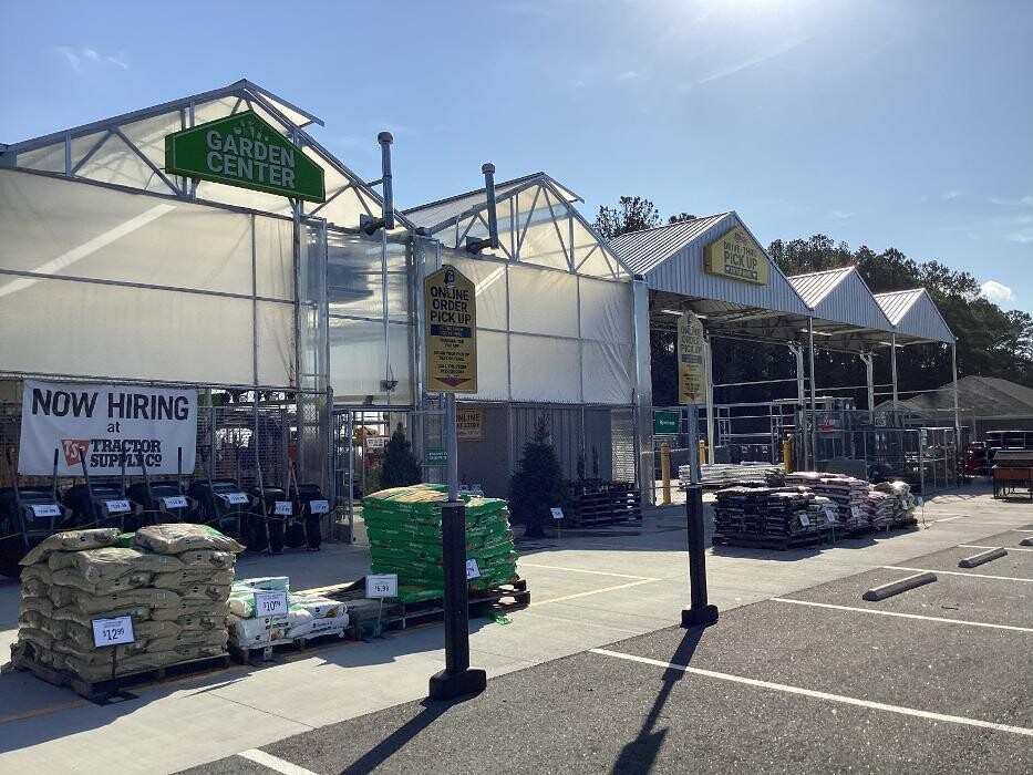 Images Tractor Supply Co.
