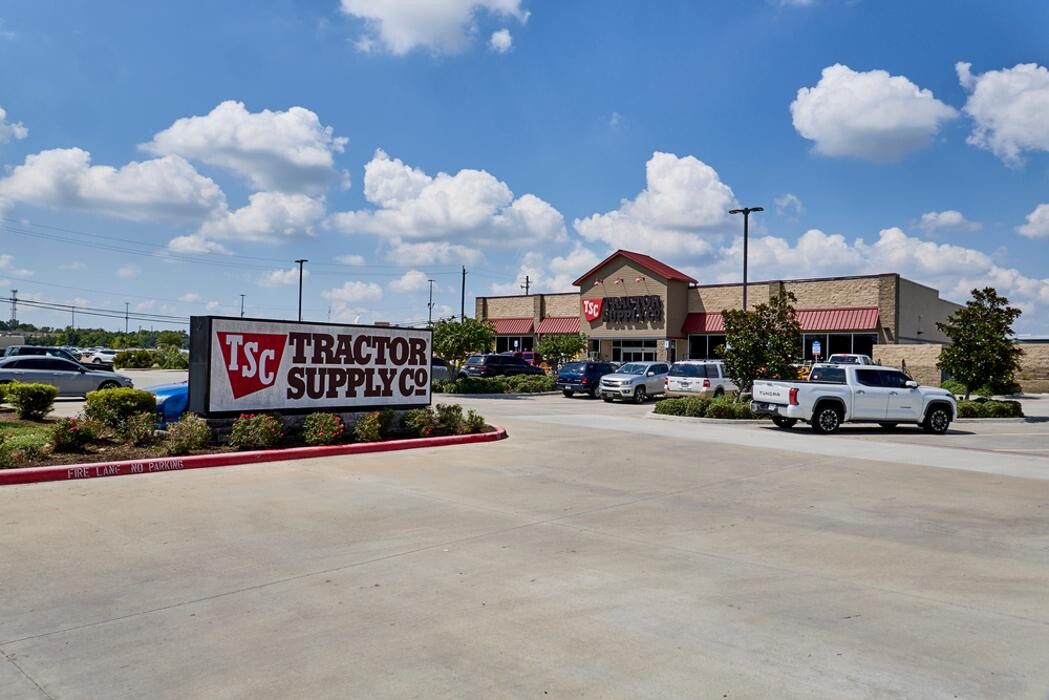 Images Tractor Supply Co.