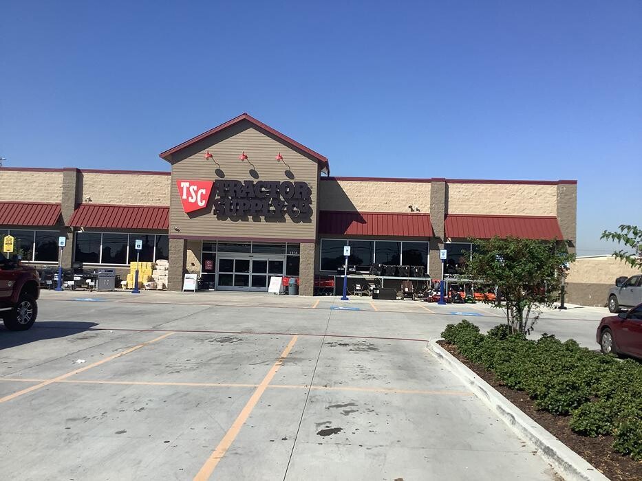 Images Tractor Supply Co.