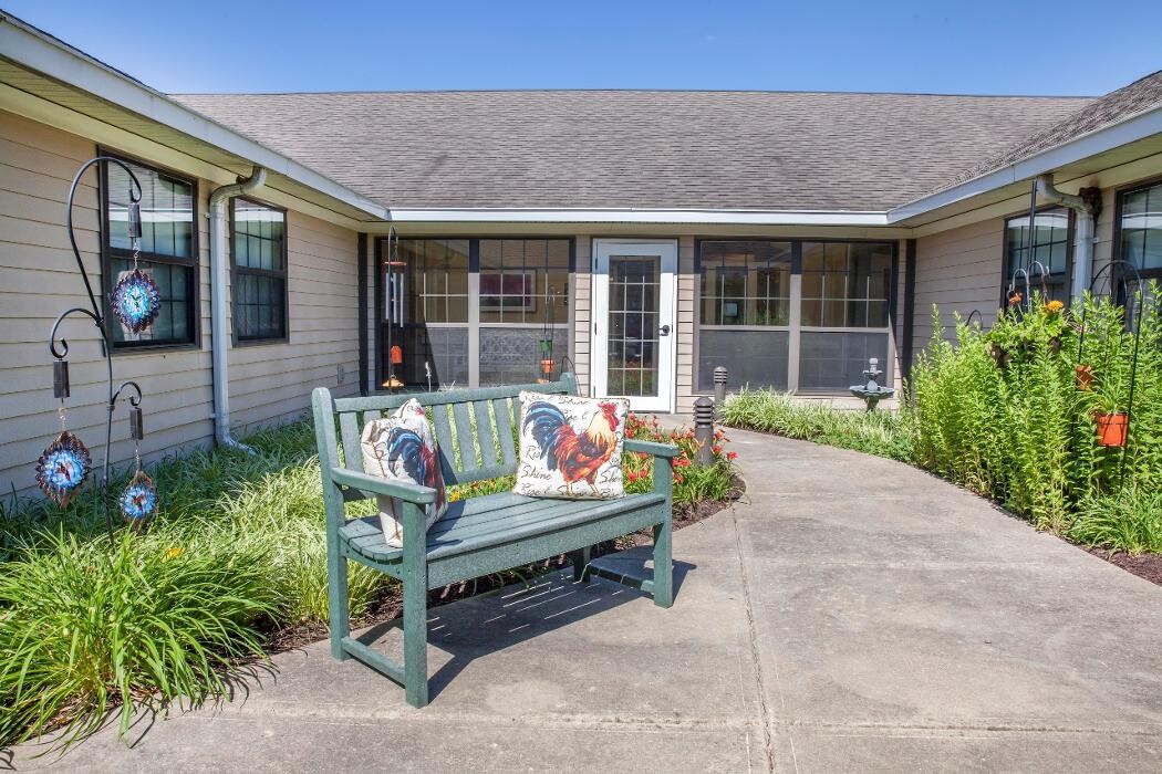 Images Charter Senior Living of Columbia