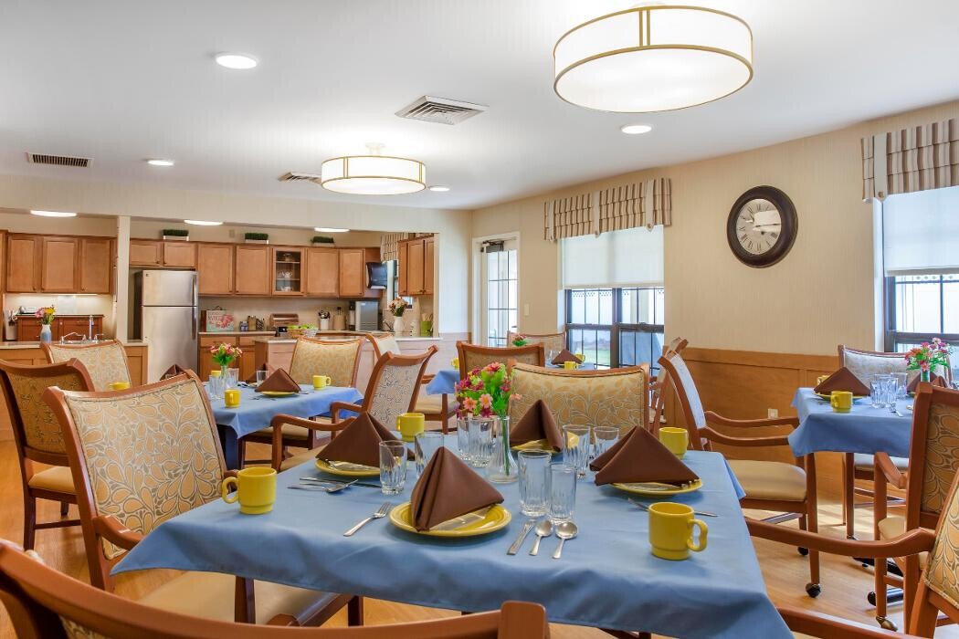 Images Charter Senior Living of Columbia