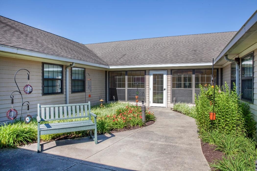 Images Charter Senior Living of Columbia