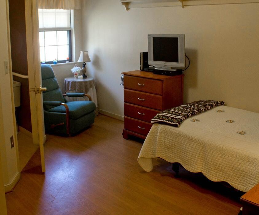 Images Charter Senior Living of Columbia