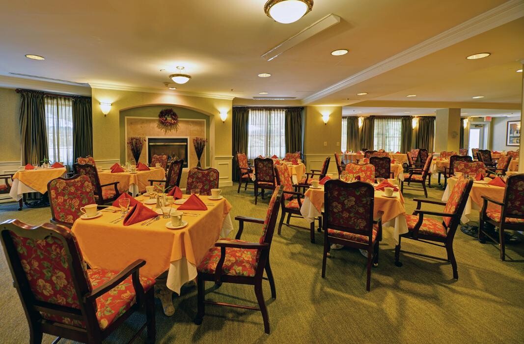 Images Charter Senior Living of Fredericksburg