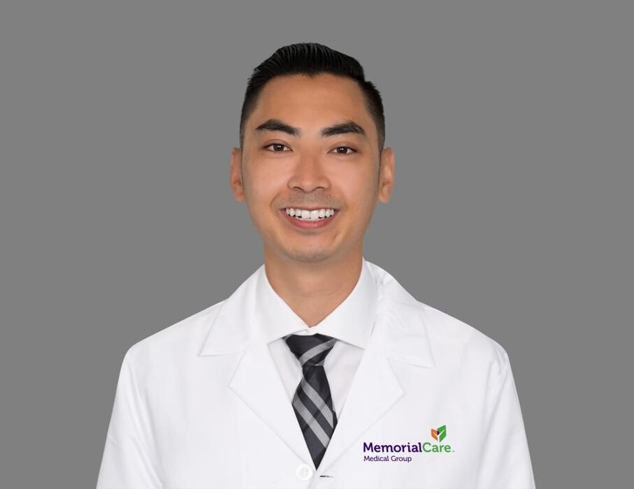 Images Andrew Le, DO