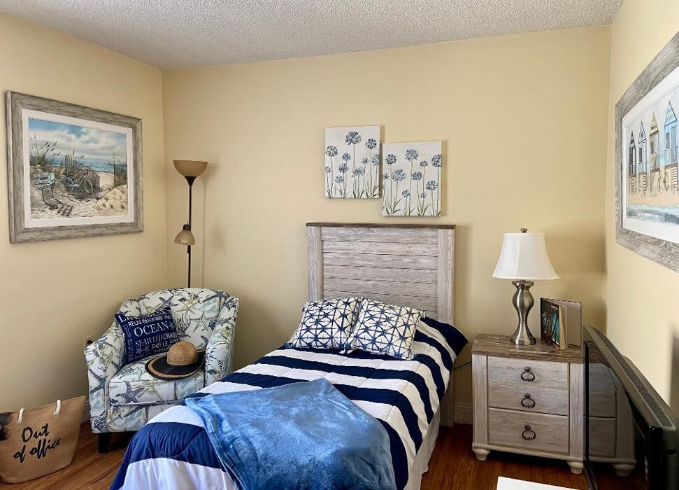 Images Springwood Court