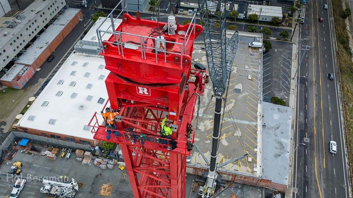 Images Reliable Crane Service