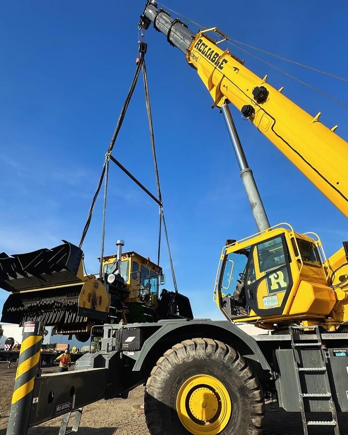 Images Reliable Crane Service