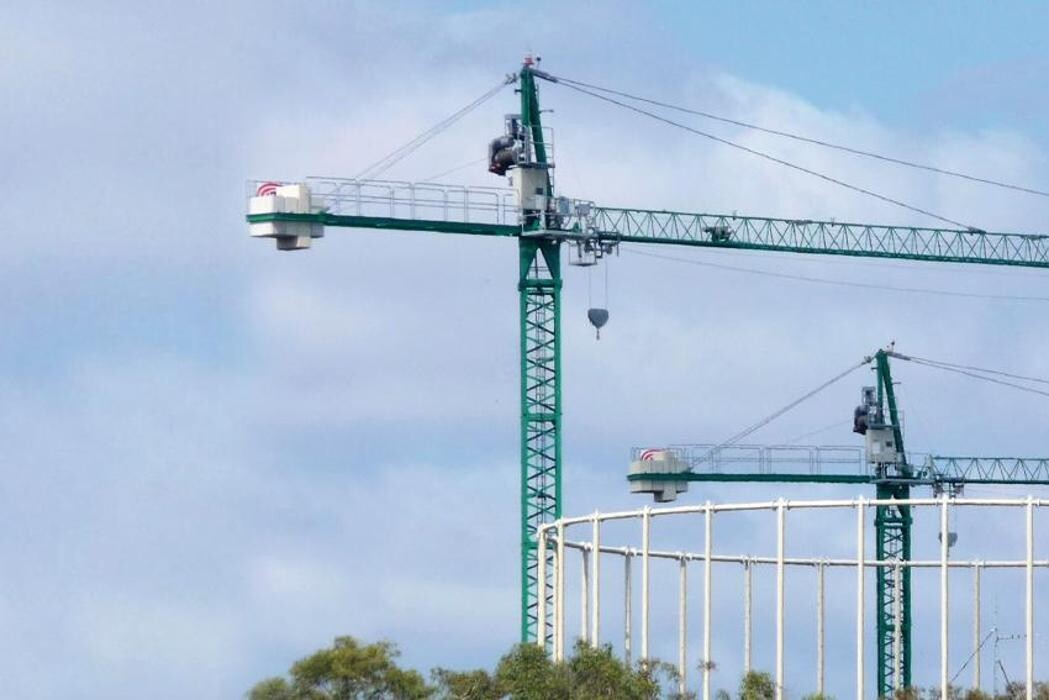 Images Reliable Crane Service