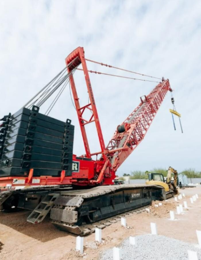 Images Reliable Crane Service