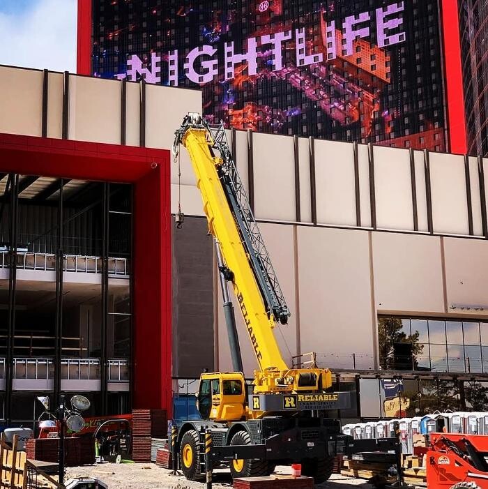 Images Reliable Crane Service