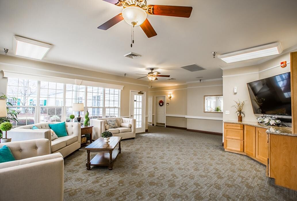 Images Charter Senior Living of Franklin