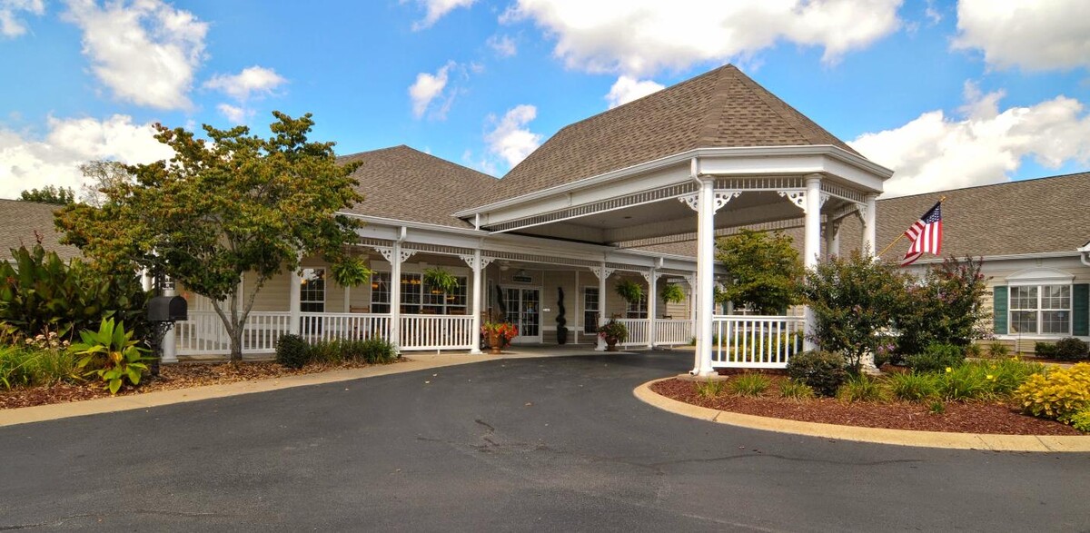 Images Charter Senior Living of Franklin