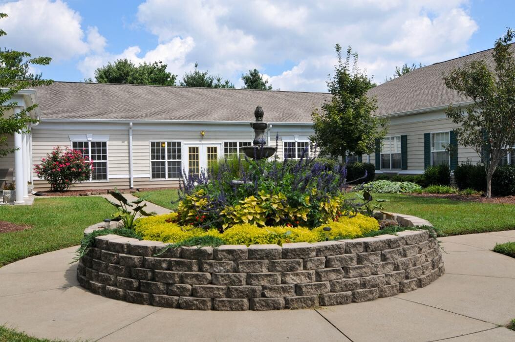 Images Charter Senior Living of Franklin